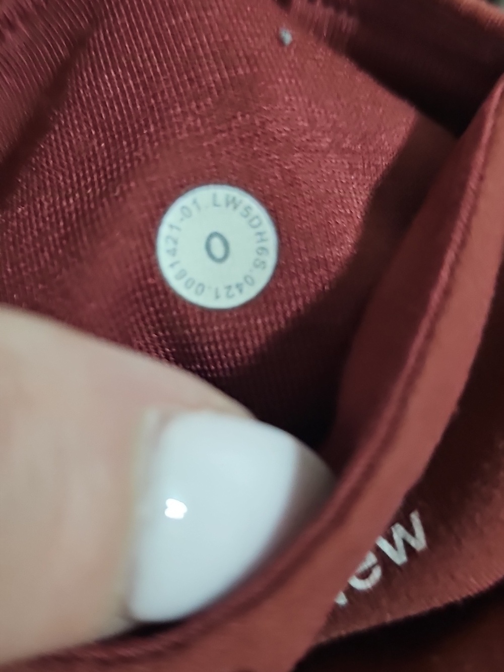 lululemon athletica Burgundy High-Rise Jogger Pants-Full Length-Like New - Picture 5 of 6